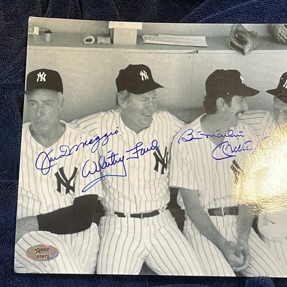 Joe DiMaggio Ford Martin mantle, signed 8 x 10 photo